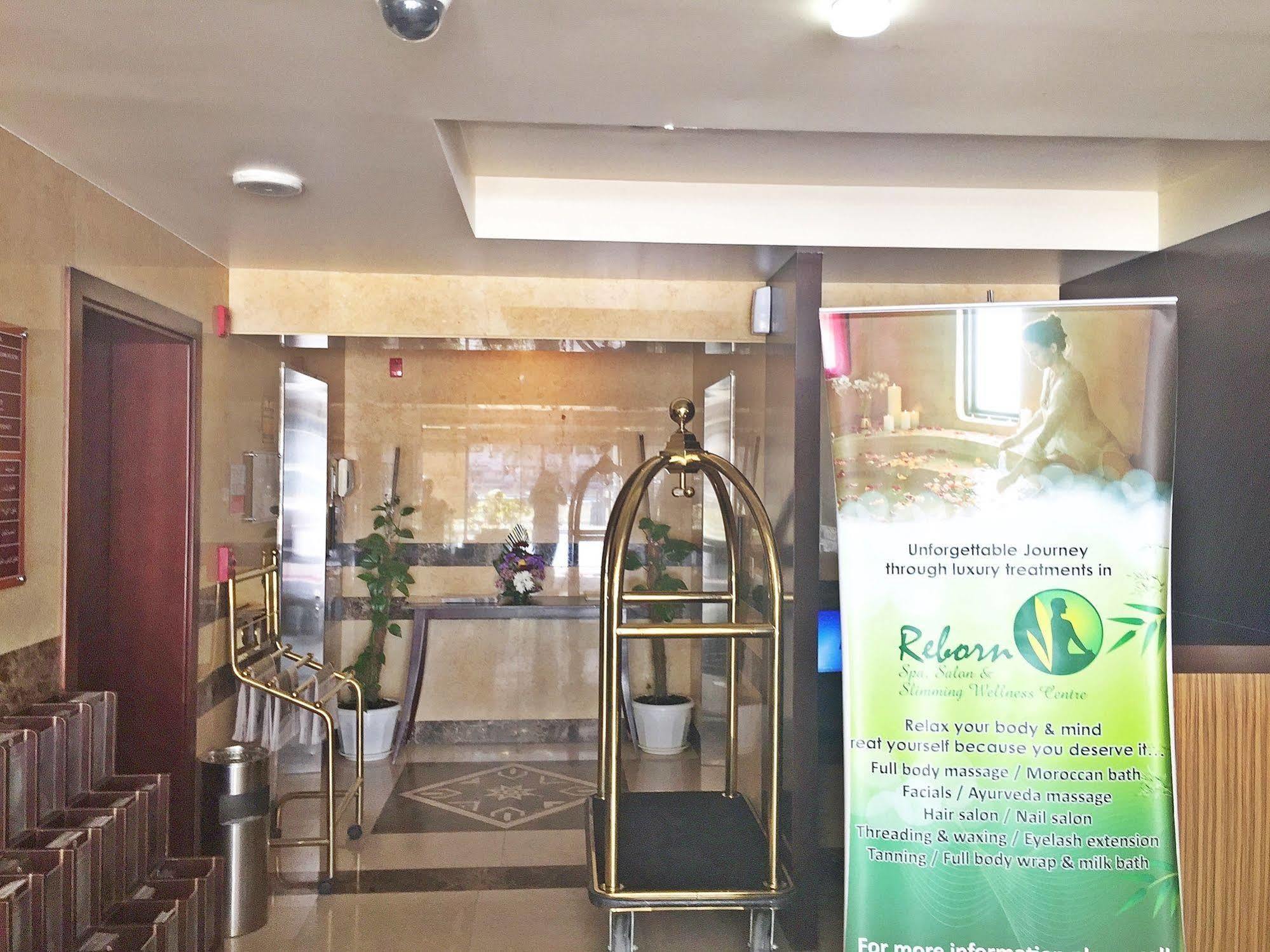 Ramee Rose Hotel Apartments Abu Dhabi Exterior foto